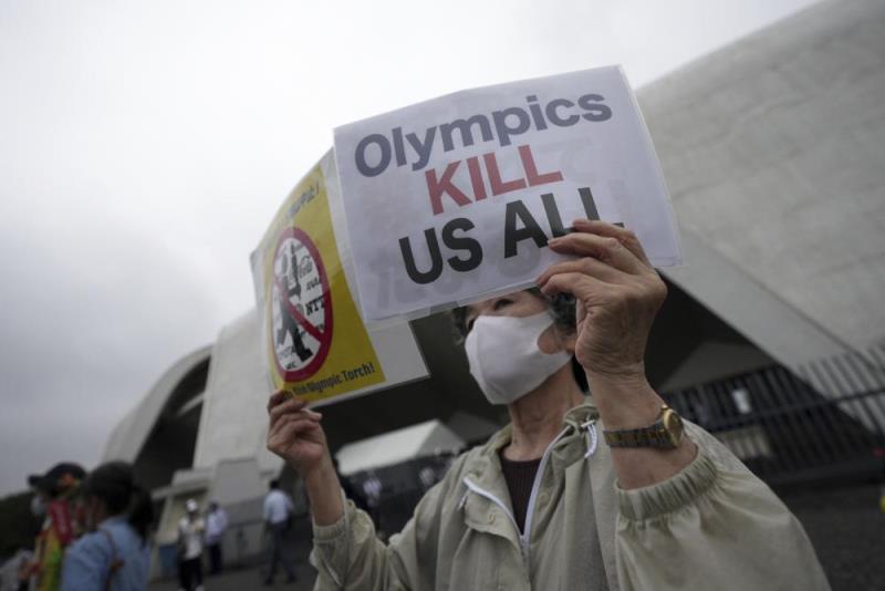 proteste dei giapponesi contro i giochi olimpici di tokyo 2020